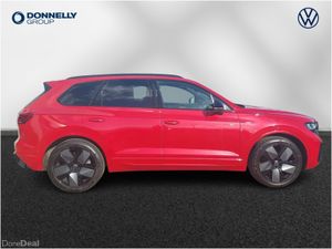 Volkswagen Touareg Diesel Estate Black Edition - Image 4