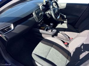 Renault Clio Iconic TCe 100 MY19 - Image 4