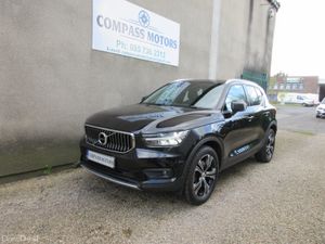 Volvo XC40 1.5 HYBRID T5 262 BHP PAN ROOF - Image 3