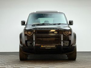 Land Rover Defender HSE X-DYNAMIC *PAN ROOF* - Image 2