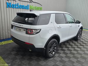2017 Land Rover Discovery 2.0 4WD Automatic  7Seat - Image 4