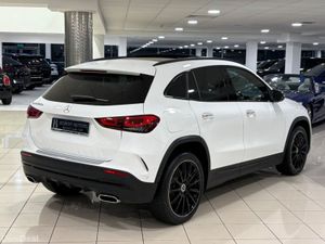 Mercedes-Benz GLA 250e AMG LINE PREMIUM PLUS NIGHT - Image 3