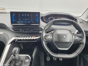 Peugeot 5008 1.5 BlueHDi 130bhp Allure - Image 4