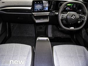 Renault Megane E-Tech Techno EV60 220hp - Image 3