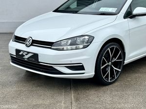 Volkswagen Golf 2018 TDI - Image 2