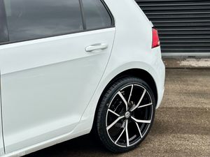 Volkswagen Golf 2018 TDI - Image 3