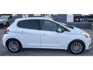 Peugeot 208 1.2 Automatic Low Mileage (8577) - Image 4