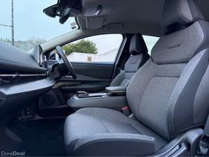 Nissan Ariya 63 kWh ENGAGE 2 years Free Service Pl - Image 4