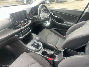 Hyundai i30 DELUXE 1.6D - Image 3