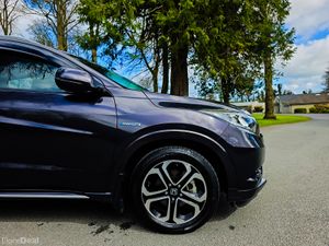 2017 Honda Vezel (HRV)1.5 Petrol Hybrid Automatic - Image 4
