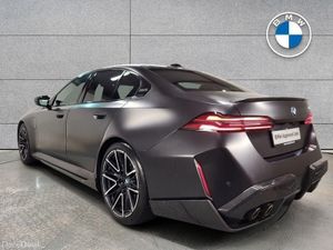 BMW M5 Saloon - Image 2