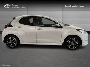 Toyota Yaris Hybrid L-SPORT - Image 3