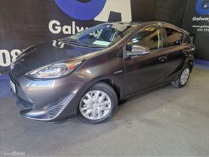 Toyota Aqua 2** CAR PLAY--REAR CAMERA-- 91K KM FRO - Image 4