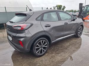 202 Ford Puma Titanium Light Damage - Image 3