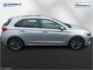 Hyundai i30 Hatchback Premium - Image 4