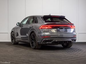 212 Audi Q8 55 TFSIe S-Line Quattro - Image 4