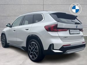 BMW iX1 eDrive20 xLine - Image 3