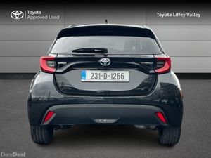 Toyota Yaris YARIS HYBRID LUNA SPORT - Image 4