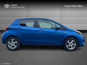 Toyota Yaris YARIS HYBRID ICON - Image 3