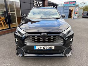 4X4 - Platinum TRD - New model - Image 4