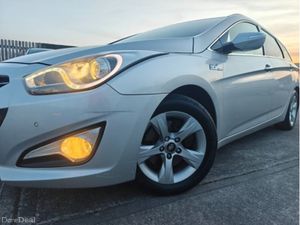 Hyundai i40 1.7 Crdi Style BLU Driv 5DR - Image 4