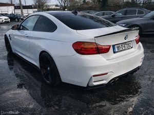 161 BMW M4 F82 DCT LOW KMS MINERAL WHITE - Image 4