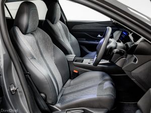 Peugeot 408 Allure 1.6 Plug-in Hybrid Auto 180HP - Image 3