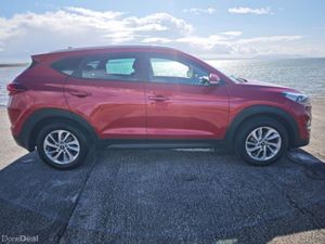 Hyundai Tucson Executive 5DR - Image 2