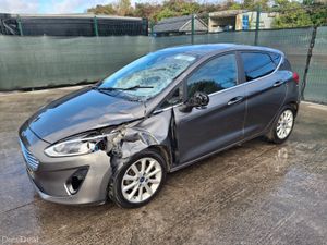 172 Ford Fiesta Titanium Light Damage - Image 2