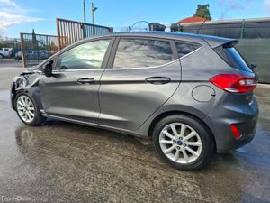 172 Ford Fiesta Titanium Light Damage - Image 4
