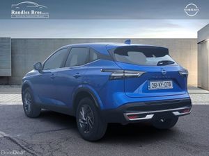 Nissan Qashqai 1.3 PET MILD HYBRID SV - Image 4