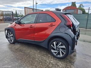 221 Toyota Aygo X Envy 1.0 Petrol - Image 4