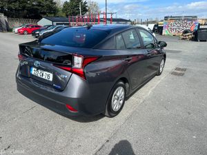 2022 Toyota Prius 1.8L Hybrid Automatic Low Miles - Image 4
