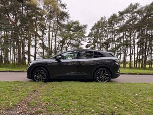 Volkswagen ID.4 2021 Pro Family Pack Glass Roof - Image 4