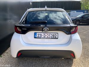 2023 TOYOTA YARIS 1.0 LUNA 5DR - Image 4