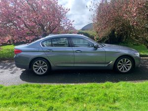 BMW 5-Series 2018 520d - Image 2
