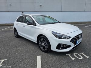 Hyundai i30 i 30 Deluxe 5DR - Image 3