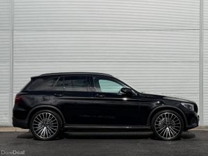 Mercedes-Benz GLC250d Night Pack AMG - Image 3