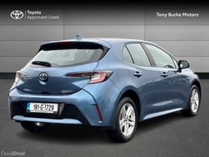 Toyota Corolla Hatchback 5dr Hybrid - Luna Edition - Image 2