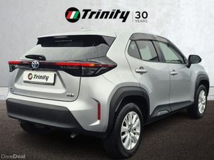 Toyota Yaris Cross ** 1.5 HYBRID ** AUTO ** HUGE S - Image 3