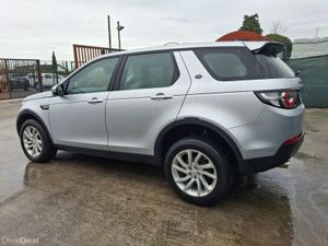 182 Land-Rover Discovery Sport 7 seater Auto - Image 4