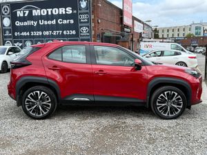 2025 Toyota Yaris Cross 1.5 HYBRID LUNA AUTO - Image 2