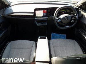 Renault Megane E-Tech Techno EV60 220hp - Image 2