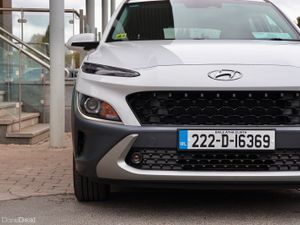 Hyundai KONA 1.6 HYBRID Executive Auto - Image 3