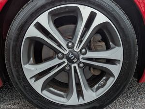 Kia Ceed GT line / Full service history - Image 3