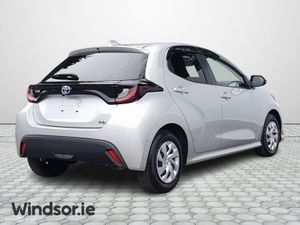 Toyota Yaris Hybrid Automatic - Image 3