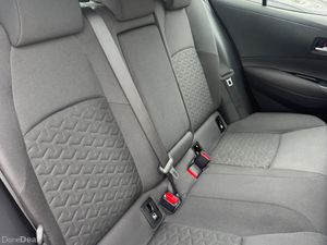 Toyota Corolla 2019 Luna model - Image 4