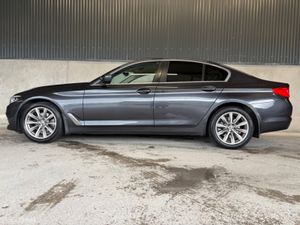 BMW 5-Series 520D SE AUT0 * LOW KMS * - Image 3