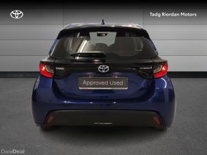 Toyota Yaris 1.5 HYBRID LUNA 4DR AUTO - Image 4