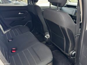 Dacia Duster very high spec new shape - Image 4